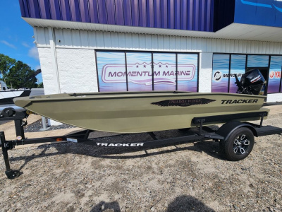 2025 Tracker Grizzly®