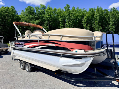 2008 Sun Tracker Regency 22