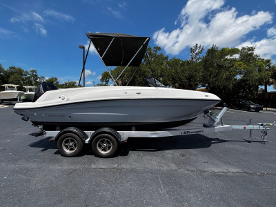 2023 Bayliner VR5