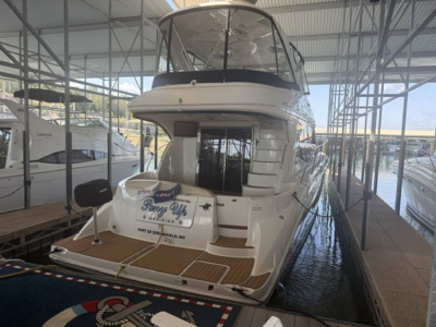 2011 Meridian 441 Sedan Bridge