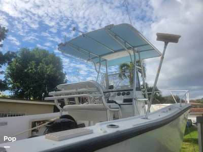 1993 Mako 261 B