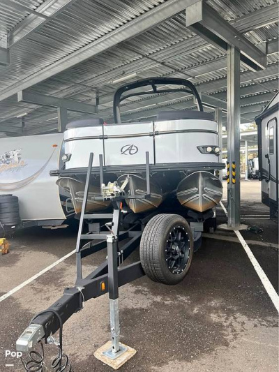 2023 Avalon Waketoon 2385