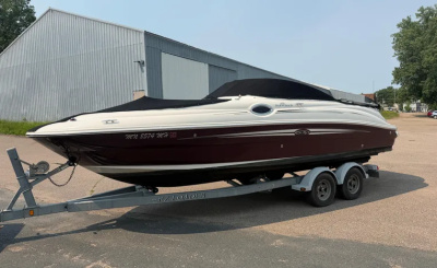 2009 Sea Ray 240 Sundeck
