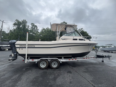 1999 Grady White 232 Gulfstream