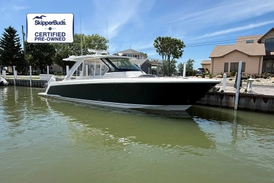 2025 Tiara 38 LS