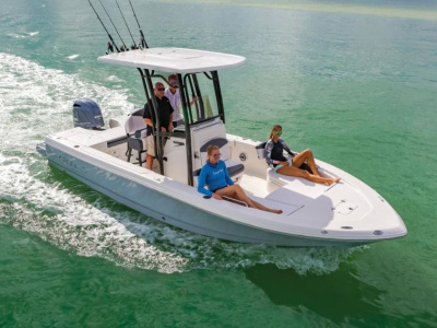 2023 Robalo 226 Cayman