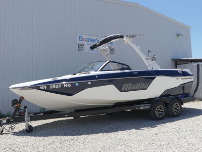 2022 Malibu 23 LSV