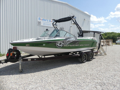2009 Nautique Super Air Nautique 210
