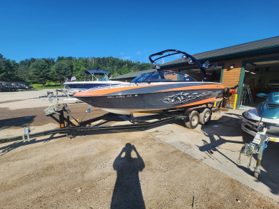 2006 Malibu 21 XTi