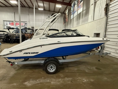 2024 Yamaha AR 195