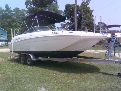 2018 Hurricane SunDeck 217 OB