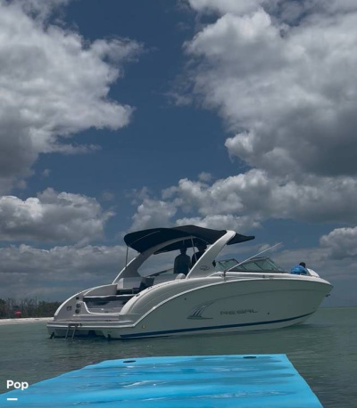 2014 Regal "2014 Regal 3200 Bowrider - Exceptional Condition