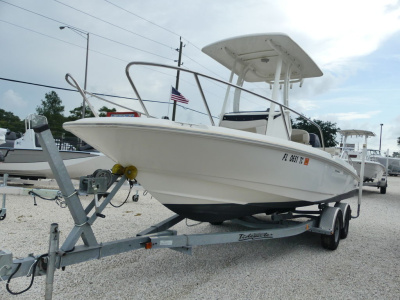 2018 Boston Whaler 210 Dauntless