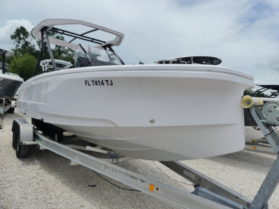 2022 Axopar 22 T-Top