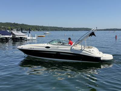 2008 Sea Ray 240 SunDeck