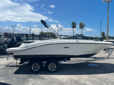 2022 Sea Ray 210 SPX