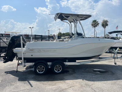 2023 Crownline 220 FS Center Console