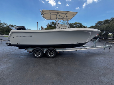 2022 Sailfish 242 CC