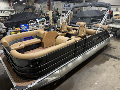 2027 Bentley Legacy 223 QSB Swingback Tritoon & Honda 4-Stroke EFI