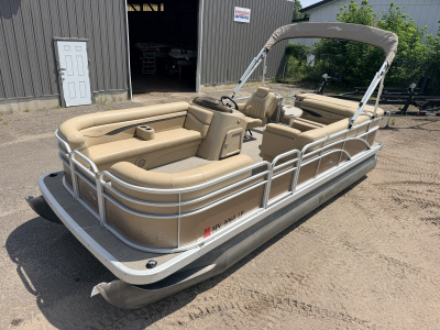 2017 Bennington 208 SL & 50HP Yamaha 4Stroke