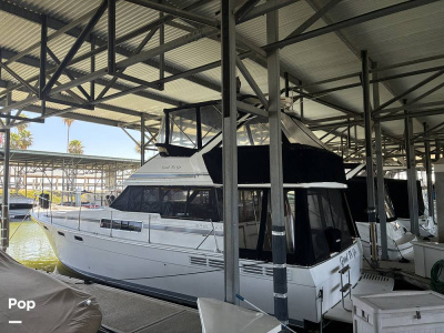1990 Bayliner 3888