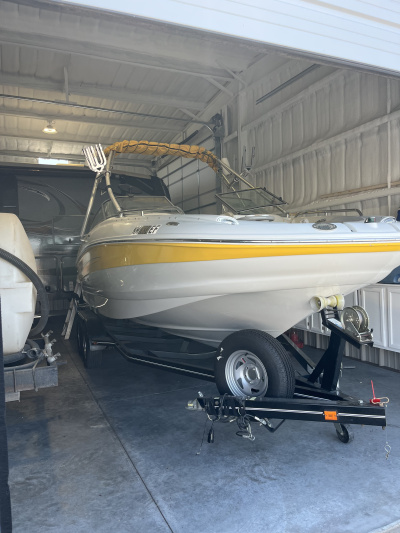 2005 Crownline 220 ex