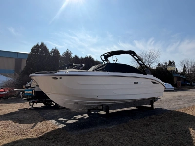 2026 Sea Ray SDX 270