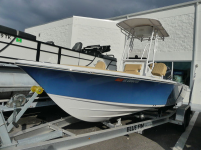 2022 Sportsman Masters 207 Bay Boat