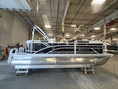 2027 Bennington 20 S1 STERN RADIUS