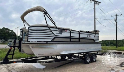 2021 Suncatcher Elite 322C Saltwater Series