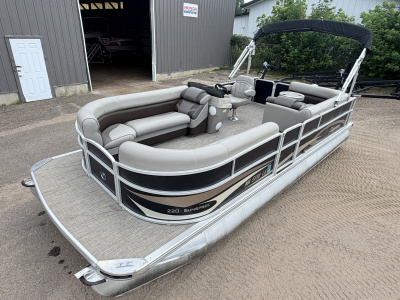 2016 Premier 220 SunSpree & 50HP Honda 4Stroke