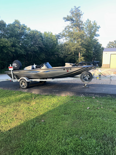 2016 Crestliner VT 17 PRO