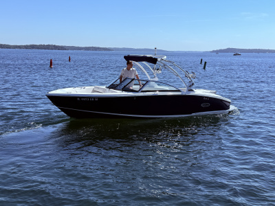 2022 Cobalt CS23 Surf