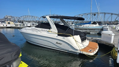 2004 Rinker 290 FIESTA VEE