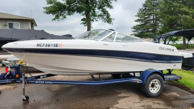 2002 Four Winns 18H