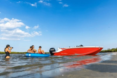 2025 Bayliner M19