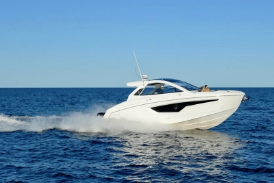2026 Cruisers 42 GLS Outboard