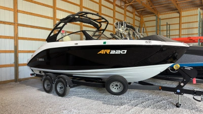 2024 Yamaha AR220