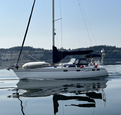 1990 Hunter Legend Cruiser/Sloop 37.5
