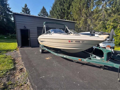 2002 Larson SEI190 Bowrider Boat with Trailer