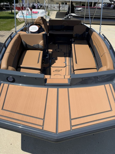 2027 Starcraft SV Jet J9 SS