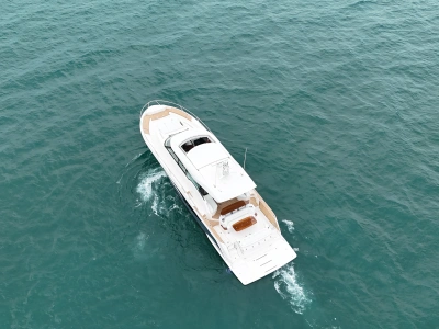 2027 Tiara EX60