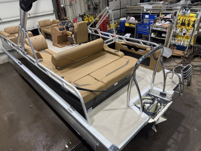 2027 Tahoe Sport 2180 Swingback VRB