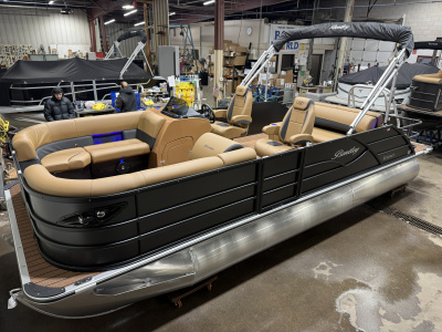 2027 Bentley Legacy 223 Swingback Tritoon & Honda 4-Stroke EFI