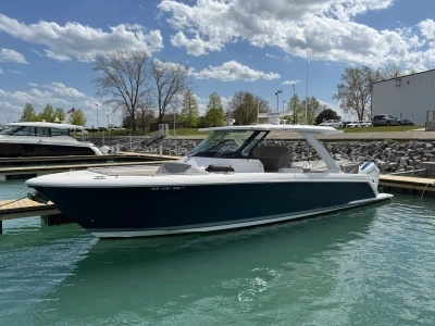 2024 Tiara 38LS