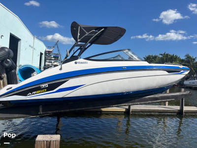 2018 Yamaha AR210