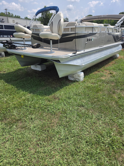 2023 Avalon Venture Cruise