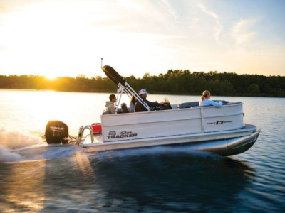 2026 Sun Tracker Party Barge