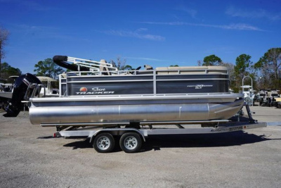 2025 Sun Tracker Party Barge