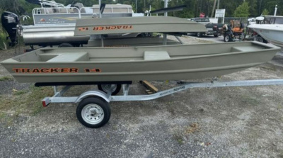 2025 Tracker Grizzly®